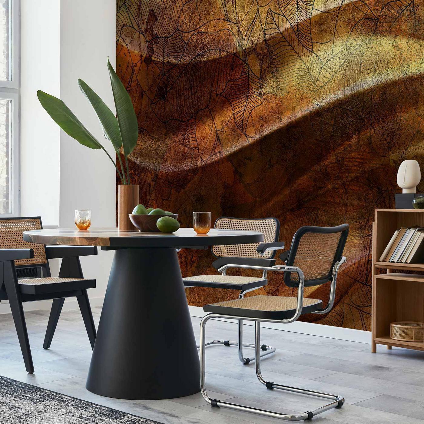 Fotobehang - Liquid gold - abstract wavy composition with leaf patterns